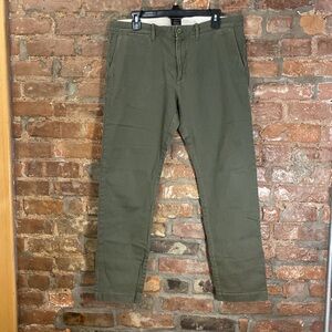 Men’s JCrew Chino Pant - Slim Fit